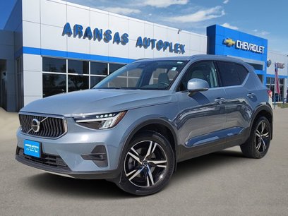 Used 2023 Volvo XC40 B5 Plus