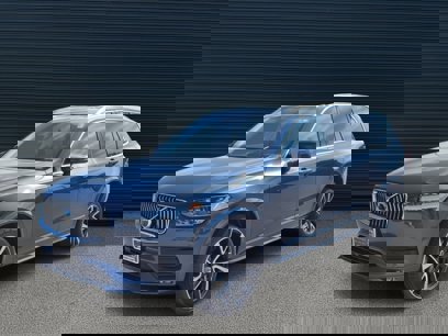 Certified 2022 Volvo XC90 T6 Momentum w/ Advanced Package