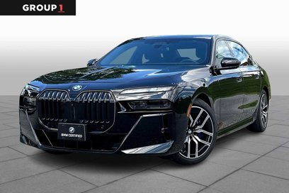 Certified 2025 BMW 760i xDrive w/ Executive Package