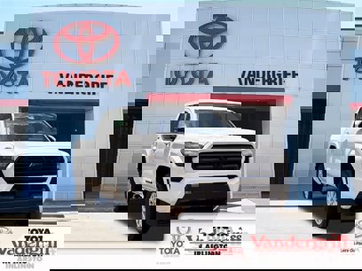 New 2025 Toyota Tacoma SR5