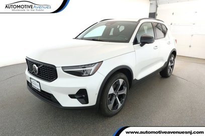 Used 2023 Volvo XC40 B5 Plus w/ Driver Assist Package