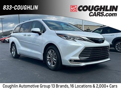 Used 2023 Toyota Sienna Platinum