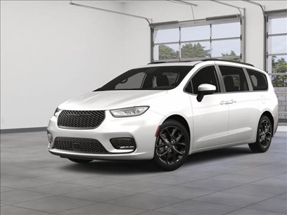 New 2023 Chrysler Pacifica Touring-L w/ S Appearance Package