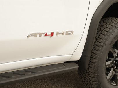 New 2025 GMC Sierra 2500 AT4 w/ AT4 Premium Plus Package