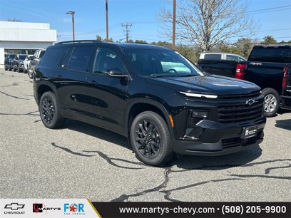 New 2025 Chevrolet Traverse LT w/ Midnight/Sport Edition