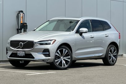 Used 2022 Volvo XC60 B5 Inscription w/ Advanced Package