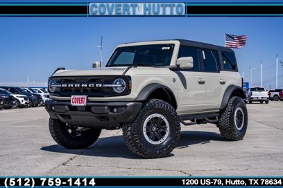 New 2025 Ford Bronco Outer Banks w/ Sasquatch Package
