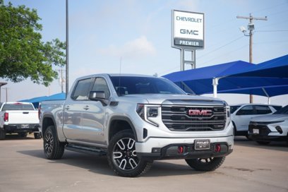 Used 2022 GMC Sierra 1500 AT4 w/ Technology Package