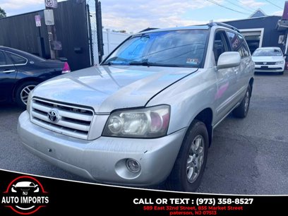 Used 2004 Toyota Highlander 4WD V6 w/ 3rd Row