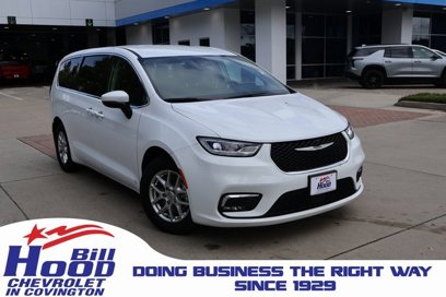 Used 2023 Chrysler Pacifica Touring-L