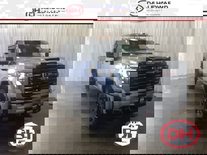 New 2025 GMC Sierra 2500 AT4