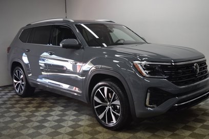 New 2025 Volkswagen Atlas SEL Premium R-Line