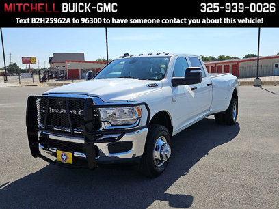 Used 2024 RAM 3500 Tradesman w/ Chrome Appearance Group