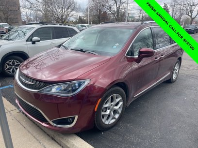 Used 2018 Chrysler Pacifica Touring-L Plus w/ Tire & Wheel Group
