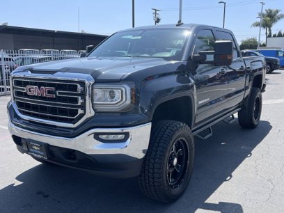 Used 2017 GMC Sierra 1500 SLE w/ SLE Value Package