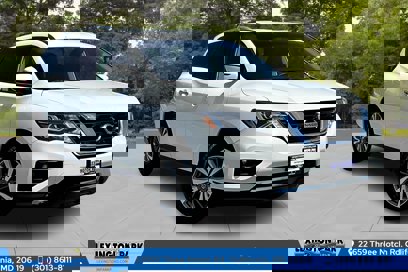 Used 2019 Nissan Pathfinder SV