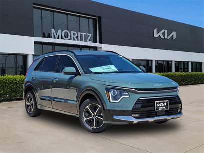 New 2025 Kia Niro SX