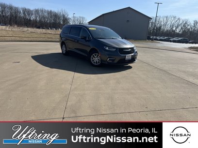 Used 2023 Chrysler Pacifica Touring-L