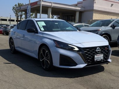 Used 2023 Nissan Altima 2.5 SR w/ SR Premium Package