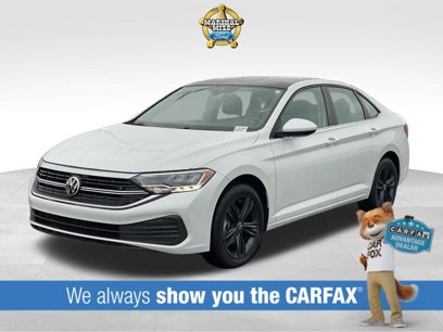Used 2023 Volkswagen Jetta SE w/ Panoramic Sunroof Package