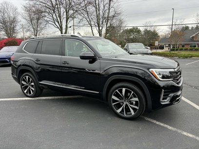 New 2025 Volkswagen Atlas Cross Sport SEL Premium R-Line