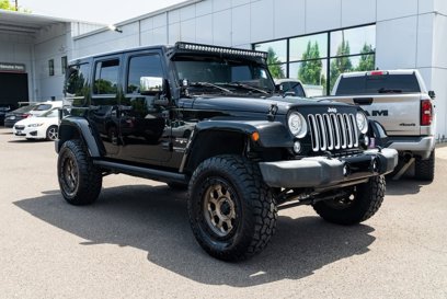 Used 2017 Jeep Wrangler Unlimited Sahara w/ Mopar Chrome Edition Group