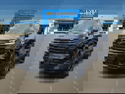 New 2025 Chevrolet Traverse LT w/ Midnight/Sport Edition