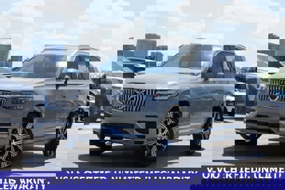 New 2025 Volvo XC90 T8 Core w/ Climate Package