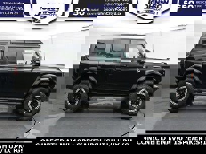 New 2024 Ford Bronco Outer Banks w/ Sasquatch Package