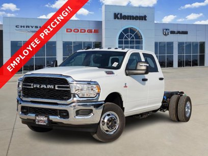 New 2024 RAM 3500 Tradesman w/ Chrome Appearance Group