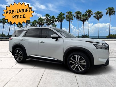 New 2025 Nissan Pathfinder Platinum w/ Lighting Package (N93)