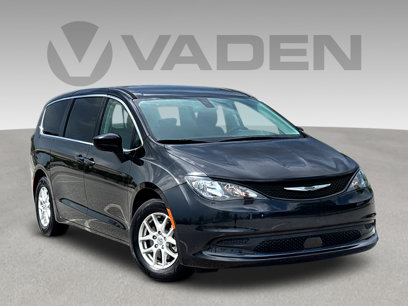 Used 2022 Chrysler Voyager LX