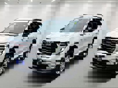 Used 2024 GMC Acadia Elevation