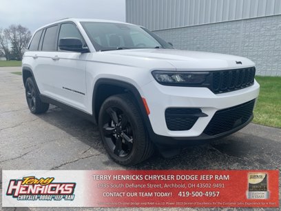 Used 2024 Jeep Grand Cherokee Altitude