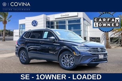 Used 2022 Volkswagen Tiguan SE w/ Panoramic Sunroof Package
