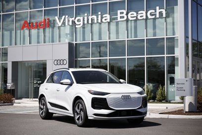 New 2025 Audi Q6 e-tron Premium Plus