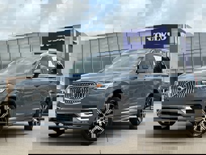 Certified 2023 Volvo XC90 B6 Ultimate w/ Lounge Package