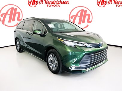 Used 2022 Toyota Sienna XLE