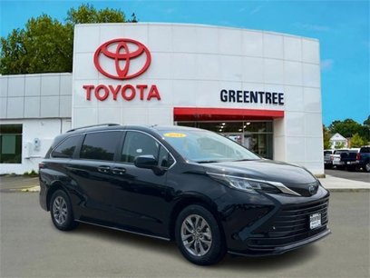 Used 2022 Toyota Sienna LE