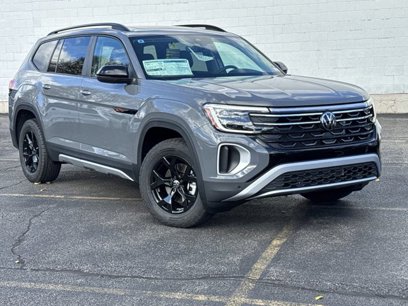 New 2025 Volkswagen Atlas Peak Edition SE