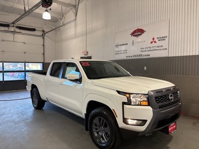 New 2025 Nissan Frontier SV w/ SV Convenience Package