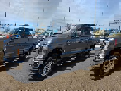 New 2025 Ford F350 XLT