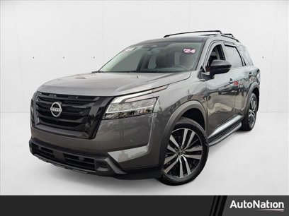 Used 2024 Nissan Pathfinder Platinum w/ Cargo Package