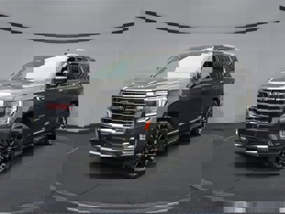 Used 2023 GMC Yukon XL SLT