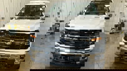New 2025 Ford F150 XLT w/ Equipment Group 302A MID