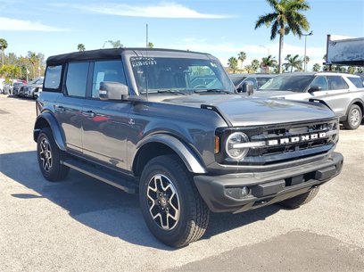 New 2024 Ford Bronco Outer Banks