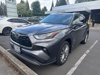 Used 2023 Toyota Highlander Platinum