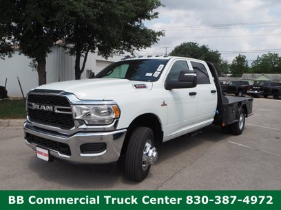 New 2024 RAM 3500 Tradesman w/ Chrome Appearance Group