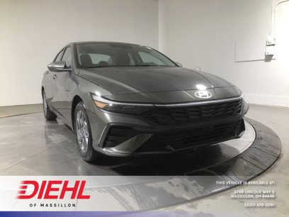 New 2025 Hyundai Elantra Blue
