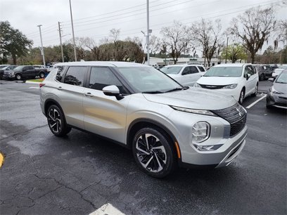 Used 2023 Mitsubishi Outlander SE